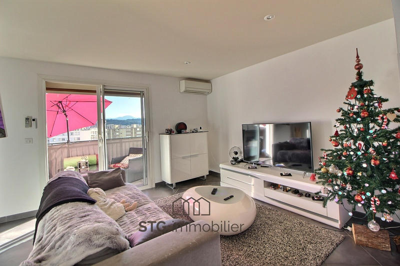 Appartement - 75 m² - 4 pièces