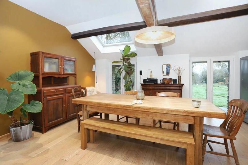 Maison - 280 m² - 8 pièces