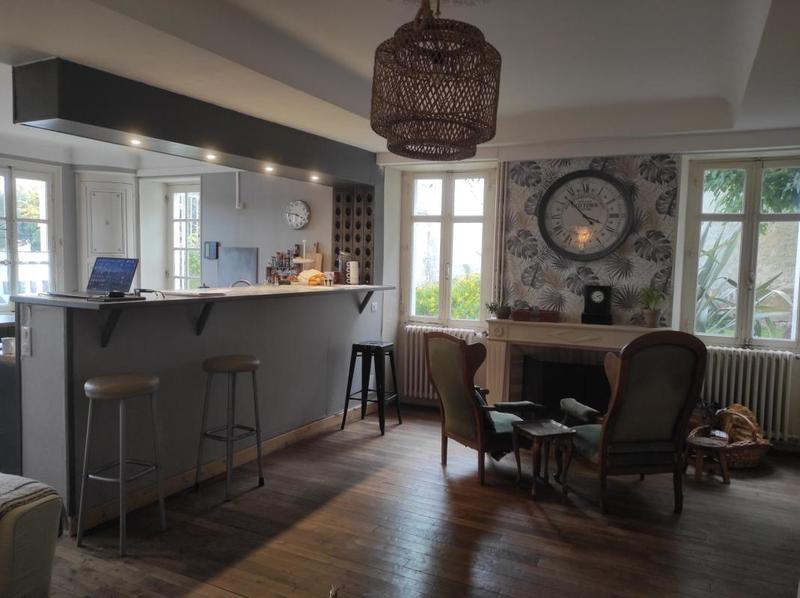 Maison - 190 m² - 8 pièces