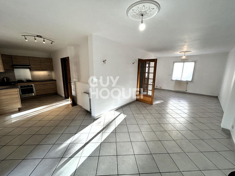 Maison - 195 m² - 10 pièces