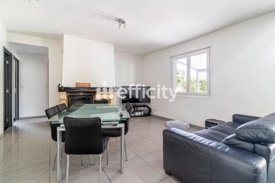 Maison - 166 m² - 5 pièces