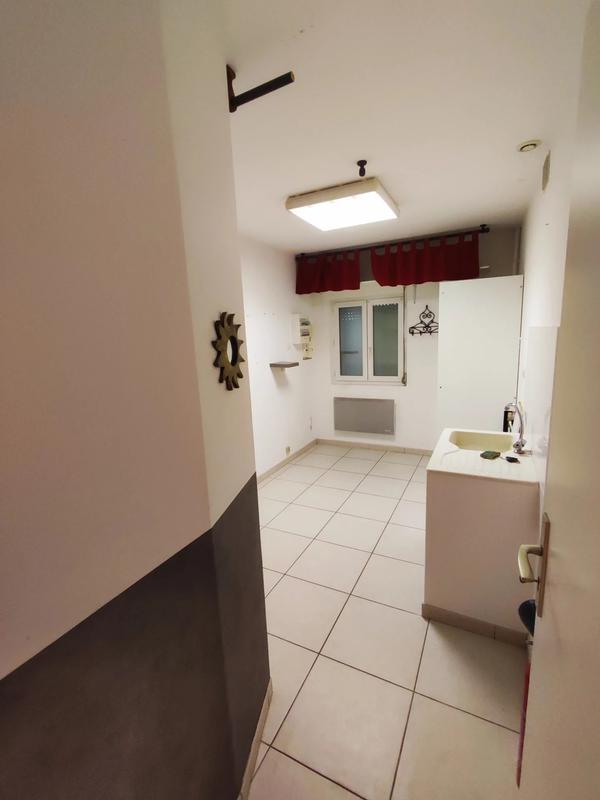 Studio - 50 m² - 1 pièce