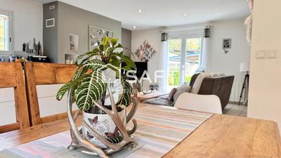 Maison - 88 m² - 4 pièces