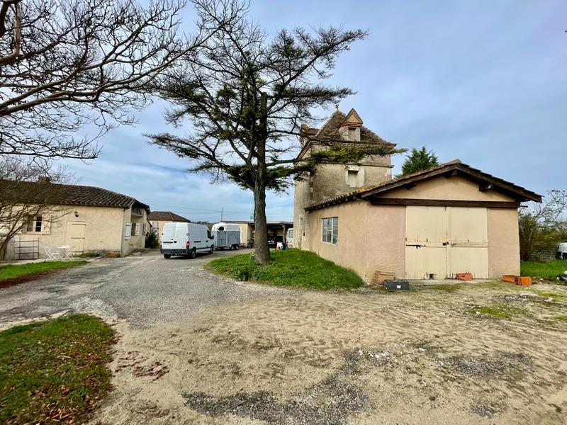 Propriété - 608 m² - 15 pièces