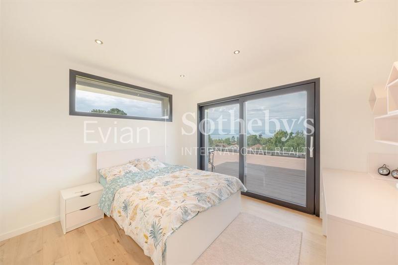 Maison - 270 m² - 7 pièces