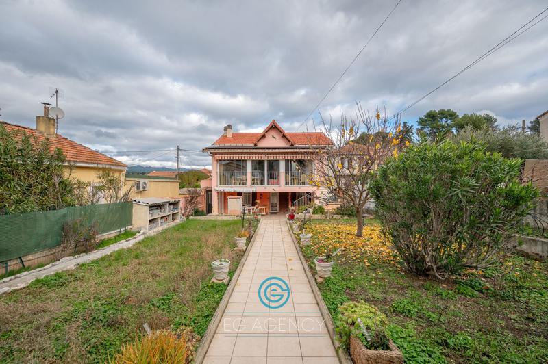 Maison - 105 m² - 4 pièces