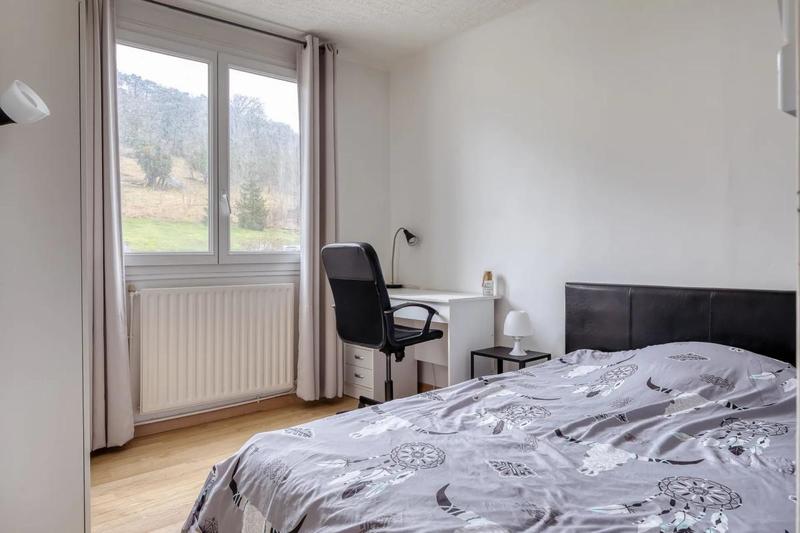 Appartement - 79 m² - 5 pièces