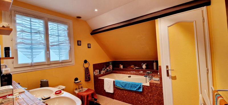 Maison - 186 m² - 6 pièces