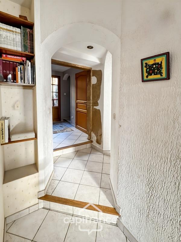 Maison - 185 m² - 8 pièces