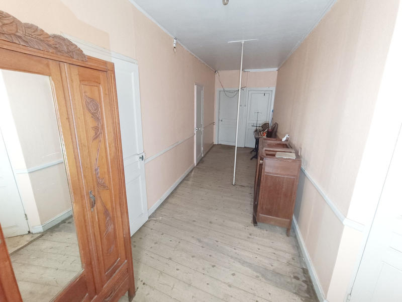 Maison - 212 m² - 5 pièces