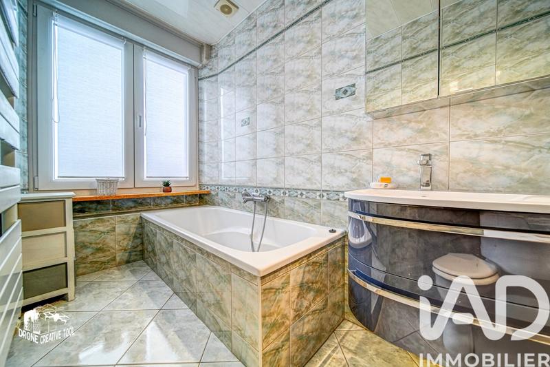 Maison - 146 m² - 8 pièces