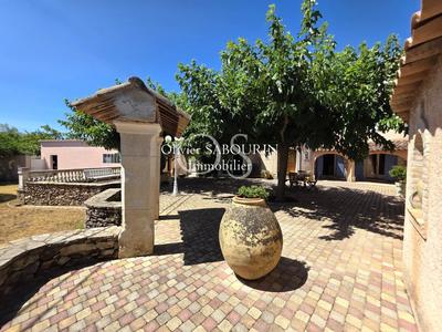 Maison - 165 m² - 6 pièces