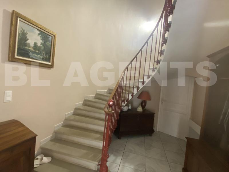 Maison de maîtres - 273 m² - 8 pièces