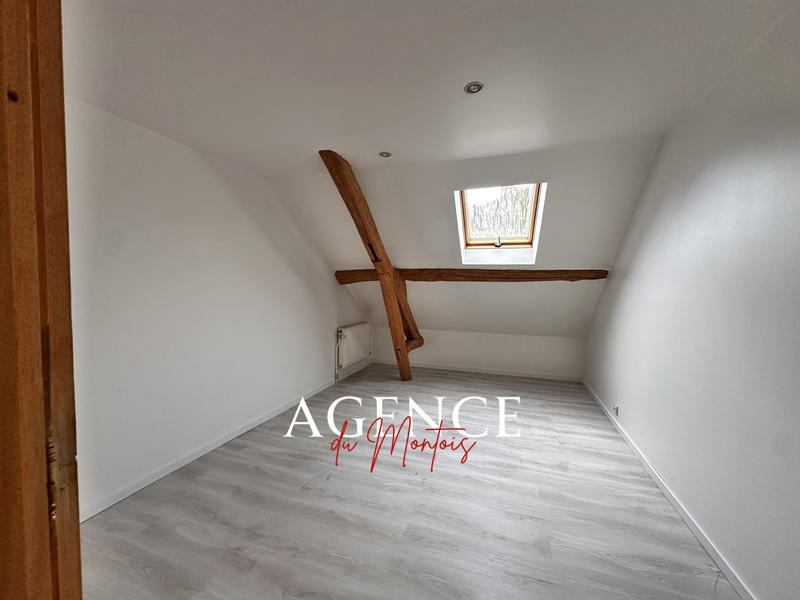 Maison - 251 m² - 5 pièces