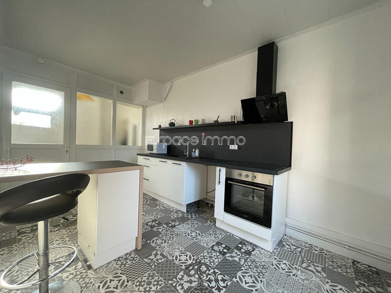 Maison - 146 m² - 5 pièces