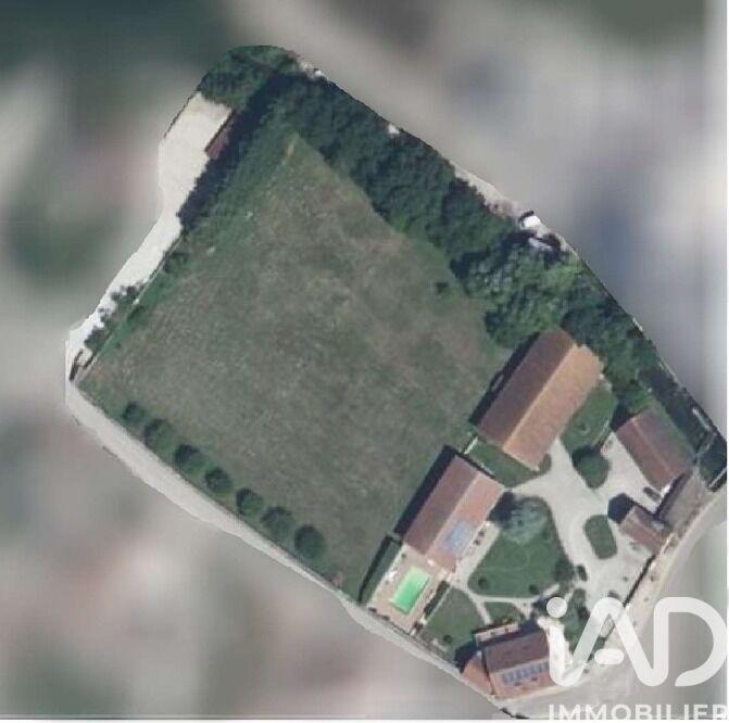 Maison - 470 m² - 8 pièces