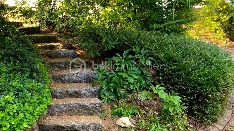 Propriété - 184 m² - 7 pièces