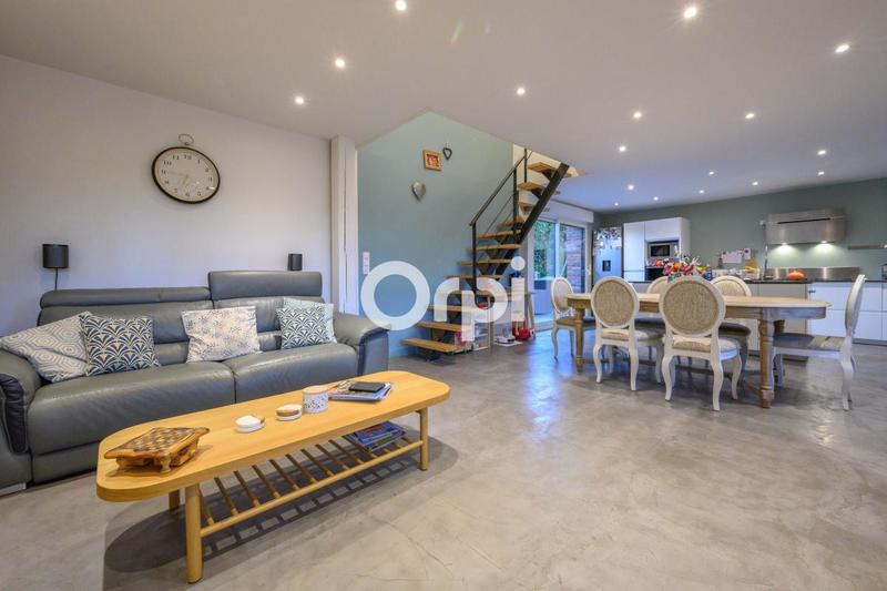 Maison - 108 m² - 4 pièces