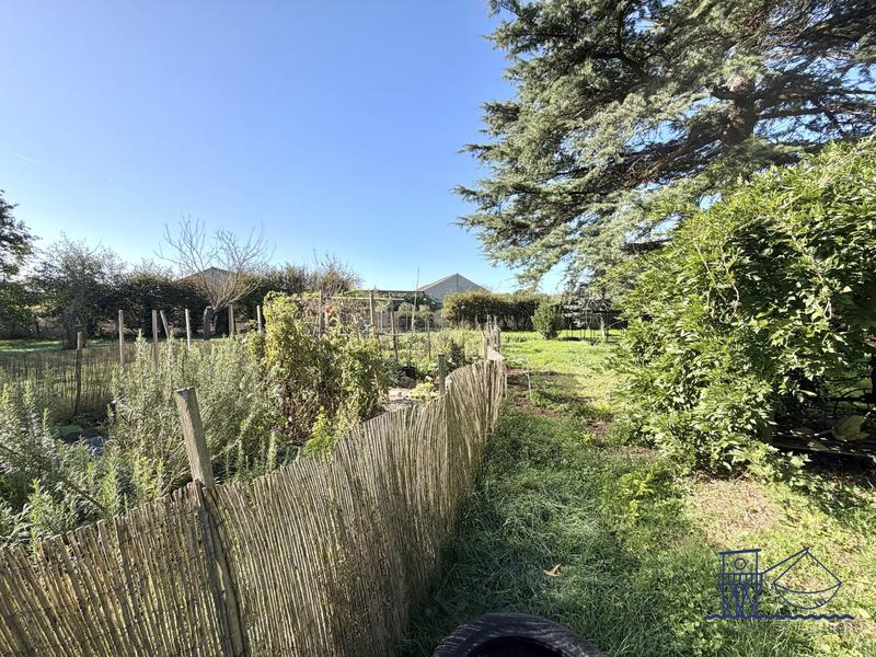 Maison ancienne - 330 m² - 7 pièces