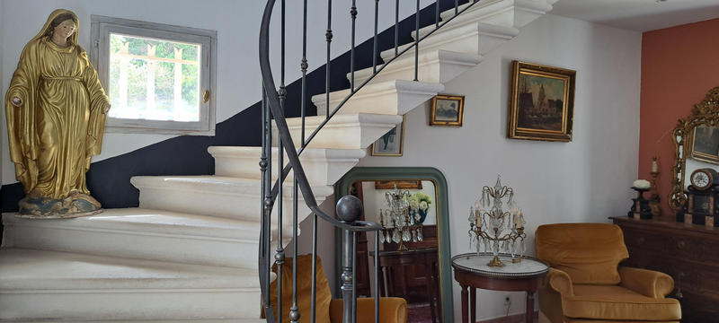 Maison - 180 m² - 6 pièces