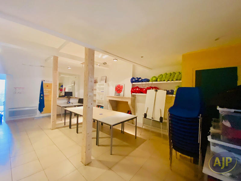 Immeuble - 8 pièces