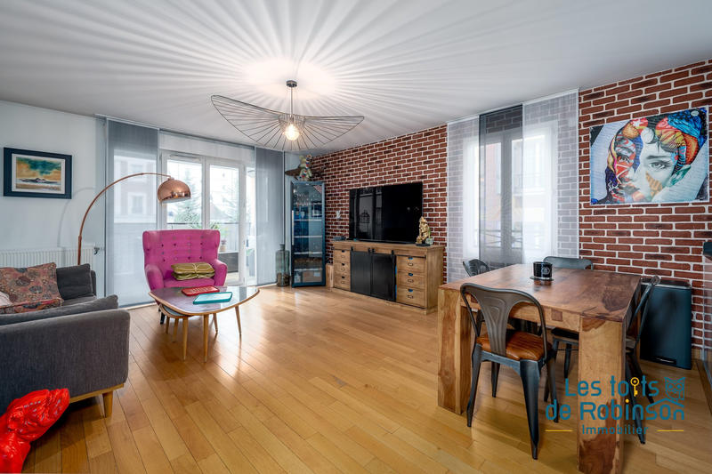 Appartement - 96 m² - 5 pièces