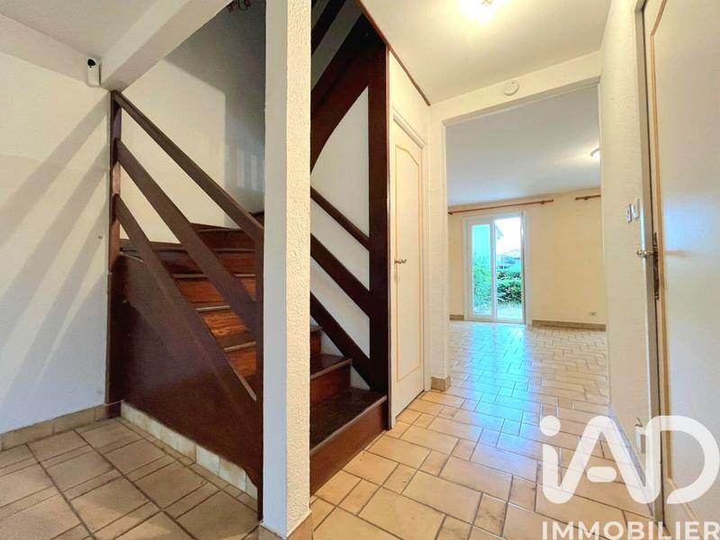 Maison - 99 m² - 5 pièces