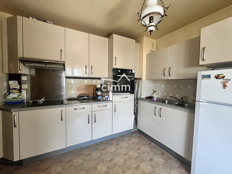 Appartement - 82 m² - 4 pièces