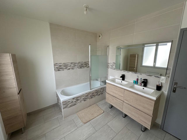 Maison - 117 m² - 6 pièces