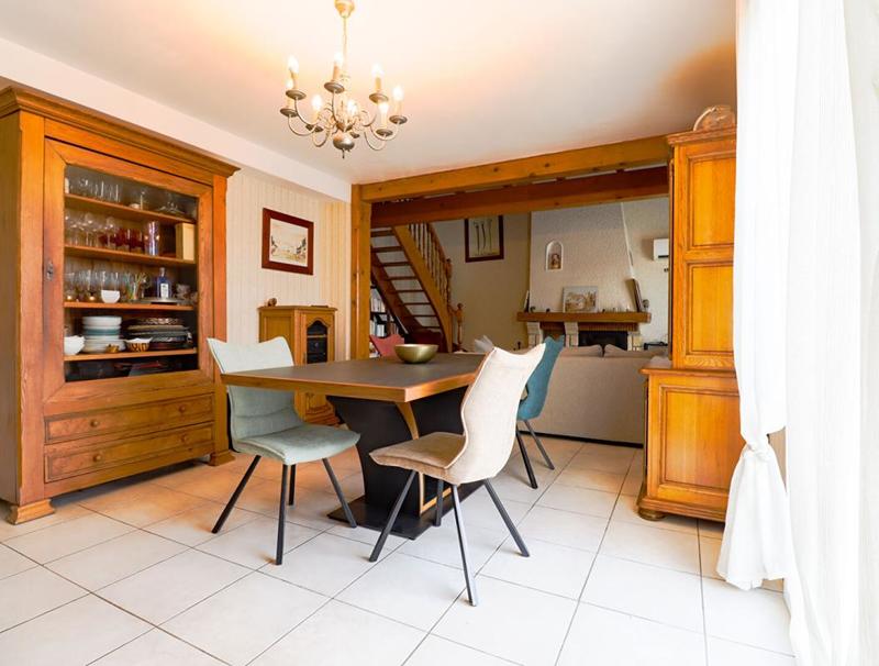 Maison - 161 m² - 6 pièces