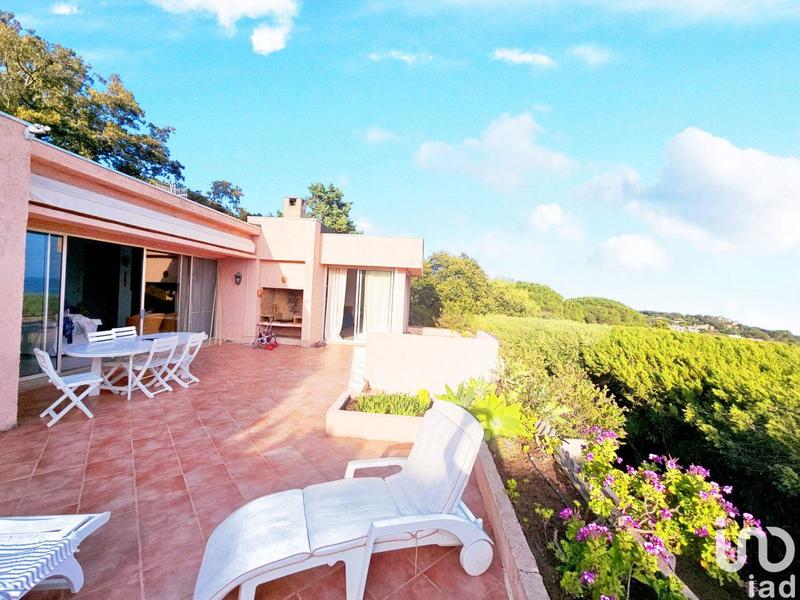 Maison - 136 m² - 4 pièces