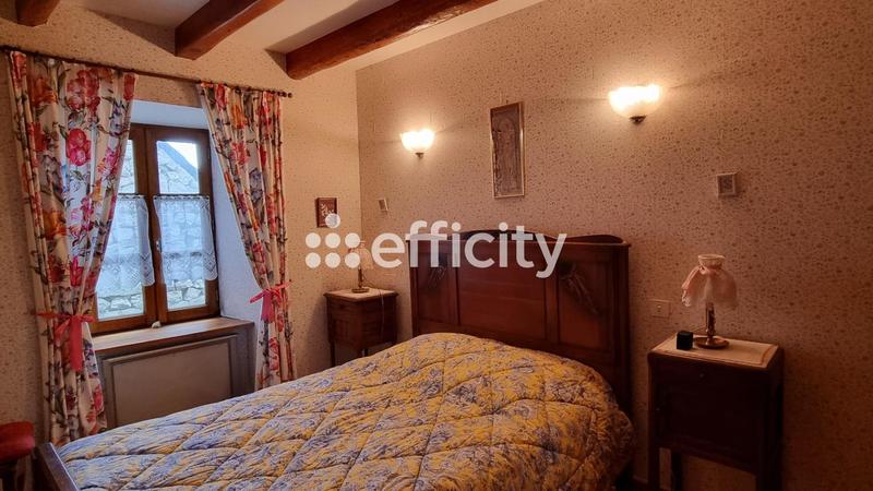 Maison - 96 m² - 6 pièces