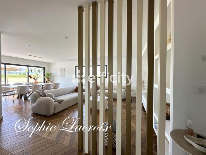 Maison - 191 m² - 7 pièces