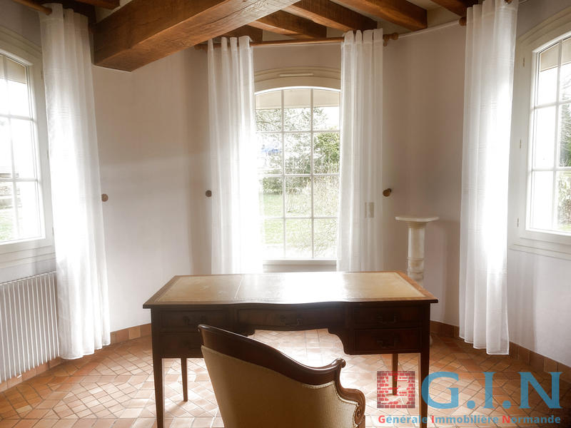 Propriété - 273 m² - 11 pièces