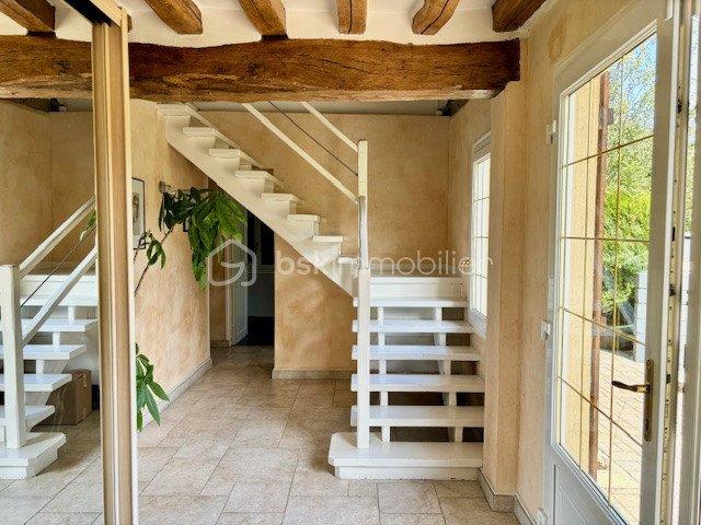 Maison - 200 m² - 6 pièces