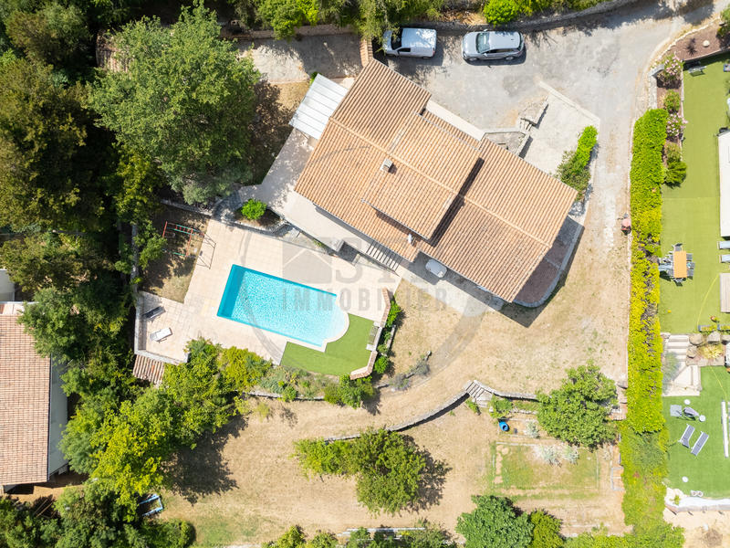 Villa - 145 m² - 6 pièces