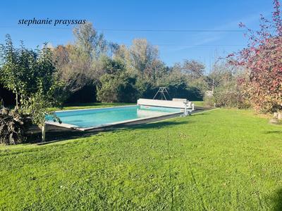 Maison - 140 m² - 5 pièces