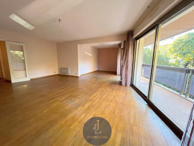 Appartement - 101 m² - 3 pièces