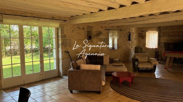 Maison - 344 m² - 8 pièces