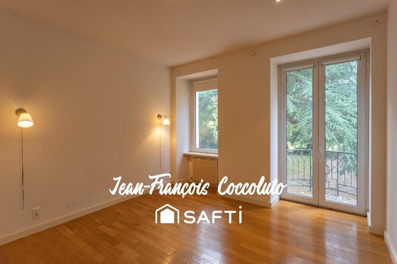 Maison de maîtres - 446 m² - 15 pièces