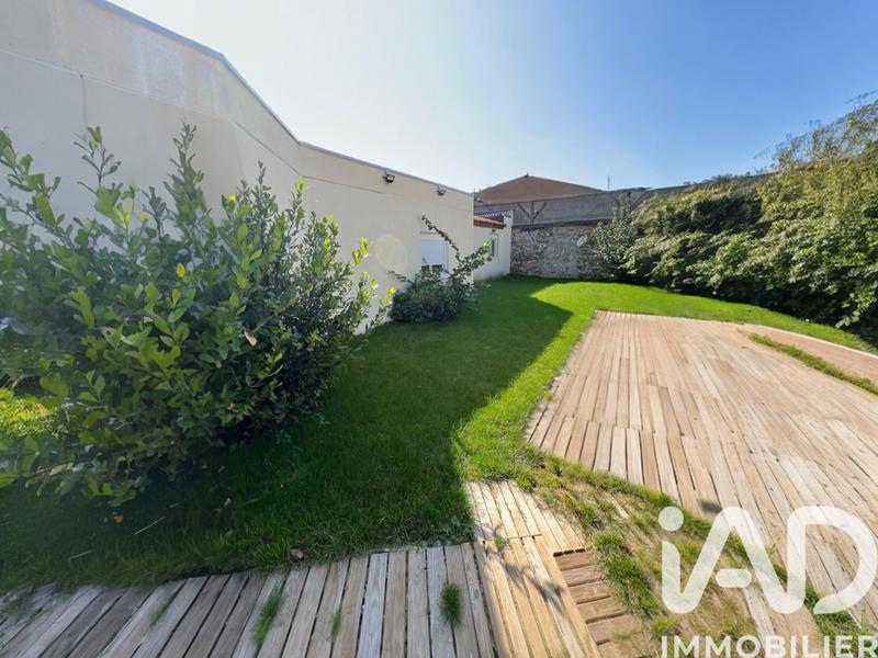 Maison - 230 m² - 12 pièces