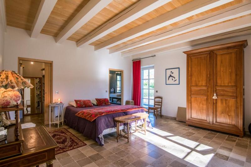 Maison de maîtres - 600 m² - 13 pièces