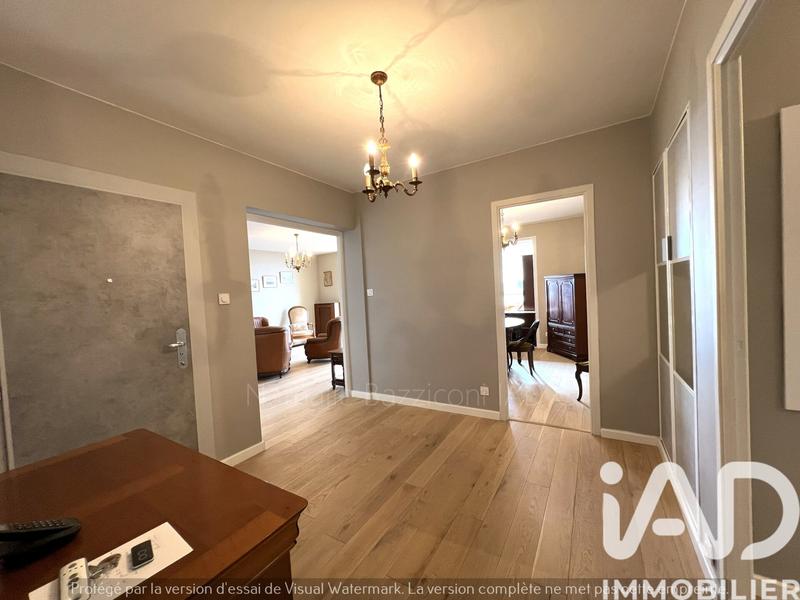 Appartement - 127 m² - 6 pièces