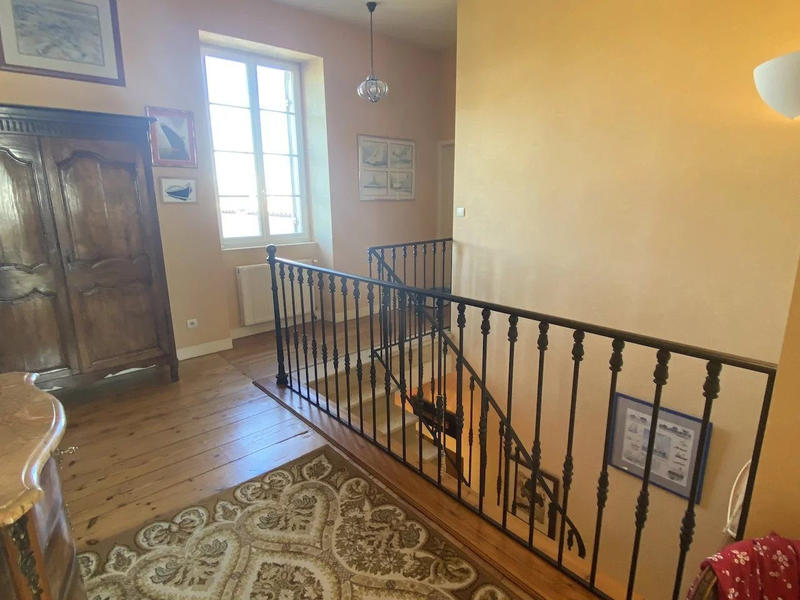 Viager - Maison - 232 m² - 7 pièces