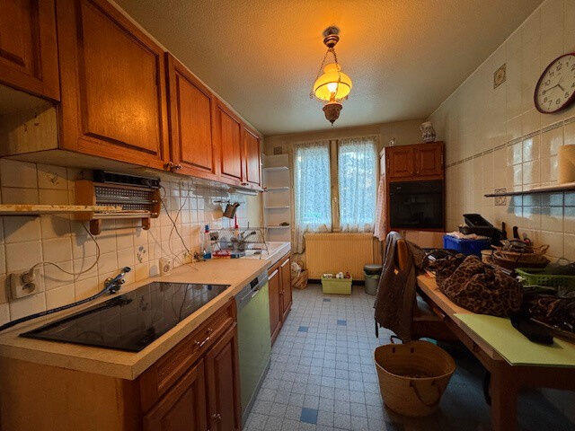 Appartement - 105 m² - 6 pièces