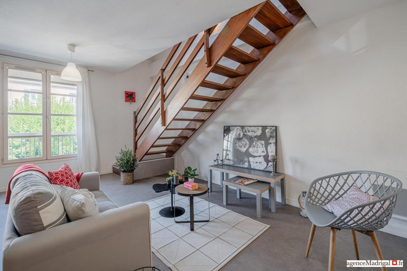 Appartement - 94 m² - 4 pièces