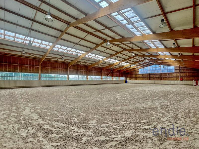 Haras - 250 m² - 7 pièces
