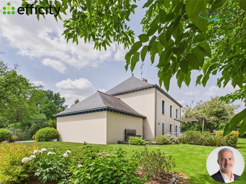 Maison - 290 m² - 8 pièces