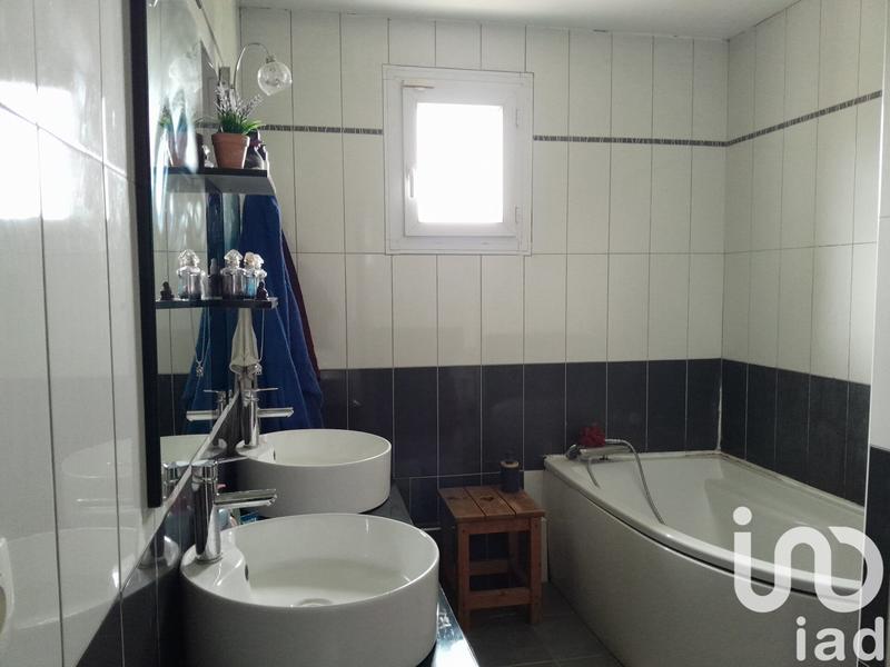 Maison - 140 m² - 8 pièces