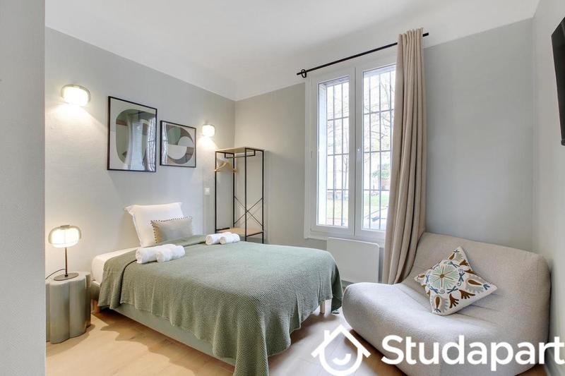 Chambre - 11 m² - 1 pièce